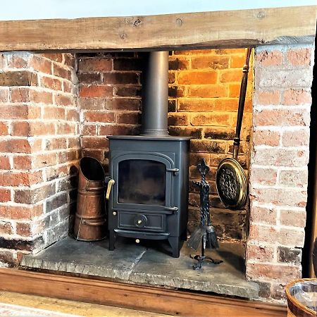 Pass The Keys Cosy Cottage With Views Over The Shropshire Hills Ludlow Exterior foto