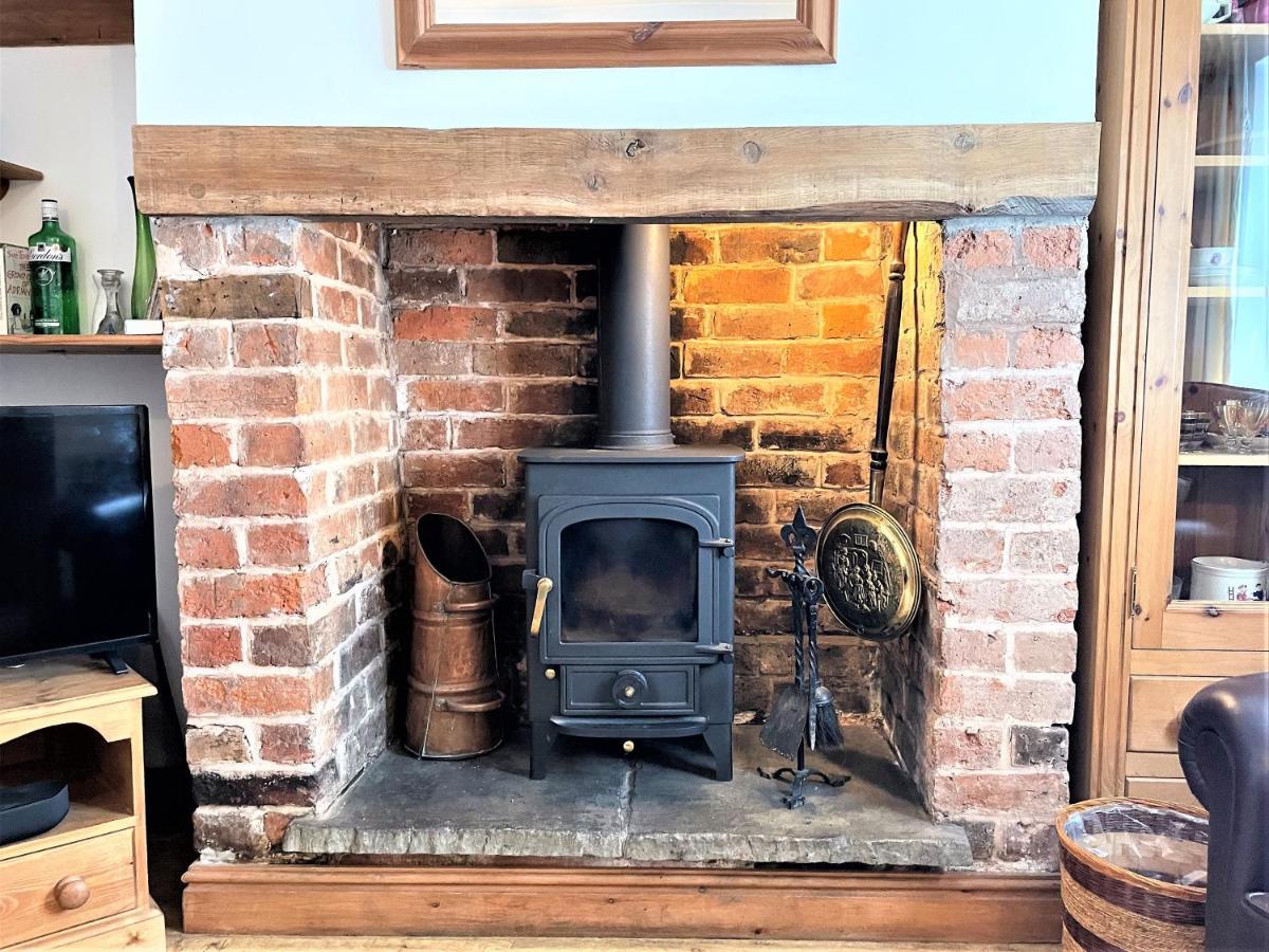 Pass The Keys Cosy Cottage With Views Over The Shropshire Hills Ludlow Exterior foto
