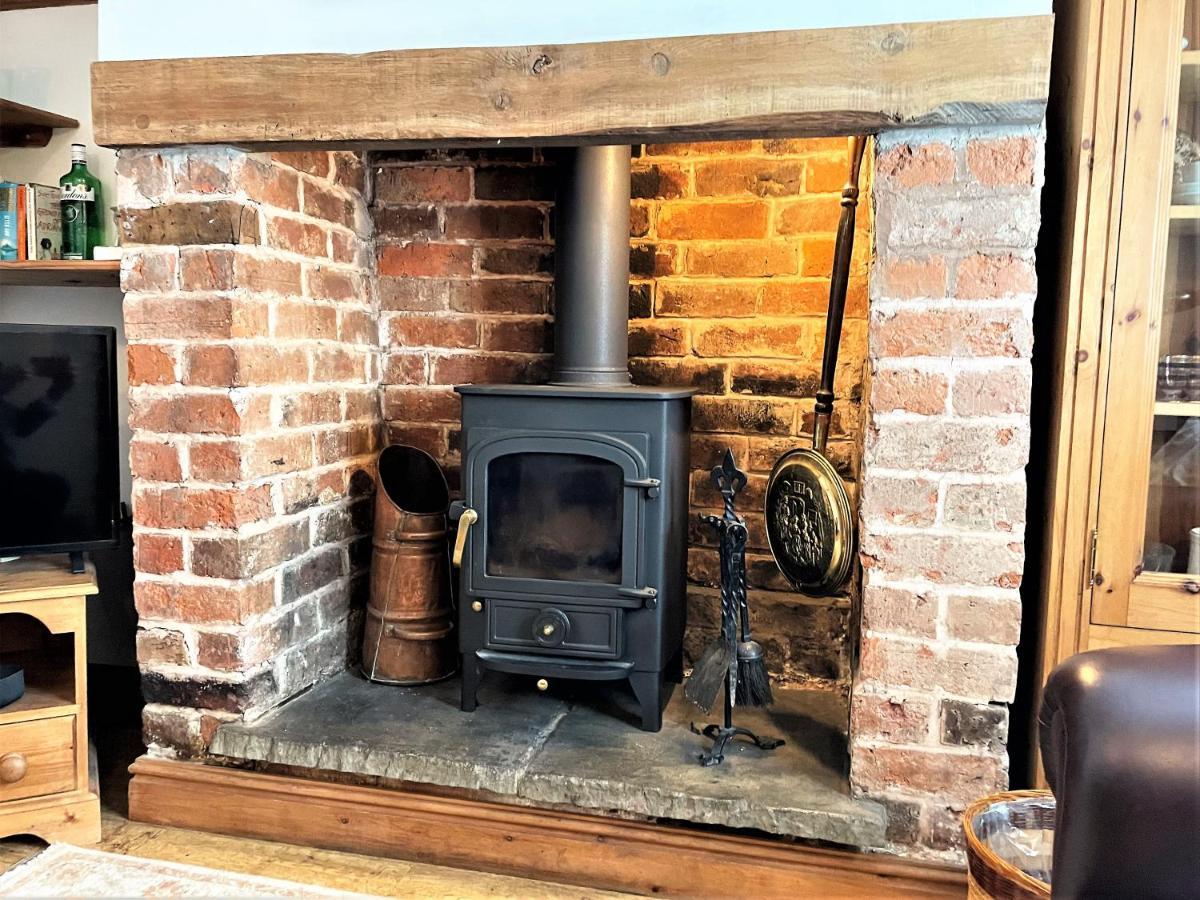 Pass The Keys Cosy Cottage With Views Over The Shropshire Hills Ludlow Exterior foto